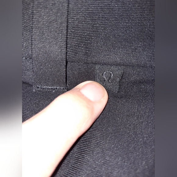 Lululemon Commission men's Classic Short 7" Warpstreme, Black, Size 36 EUC - Picture 6 of 8
